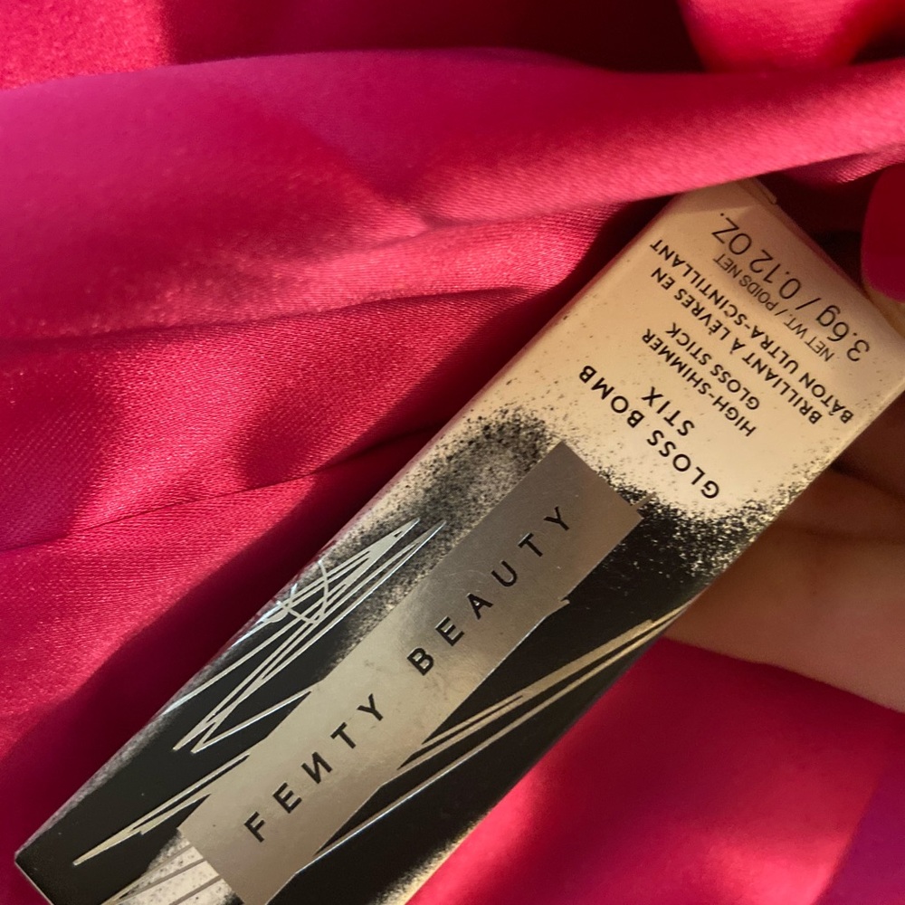 Fenty Beauty Gold Lipstick Radiant Shine